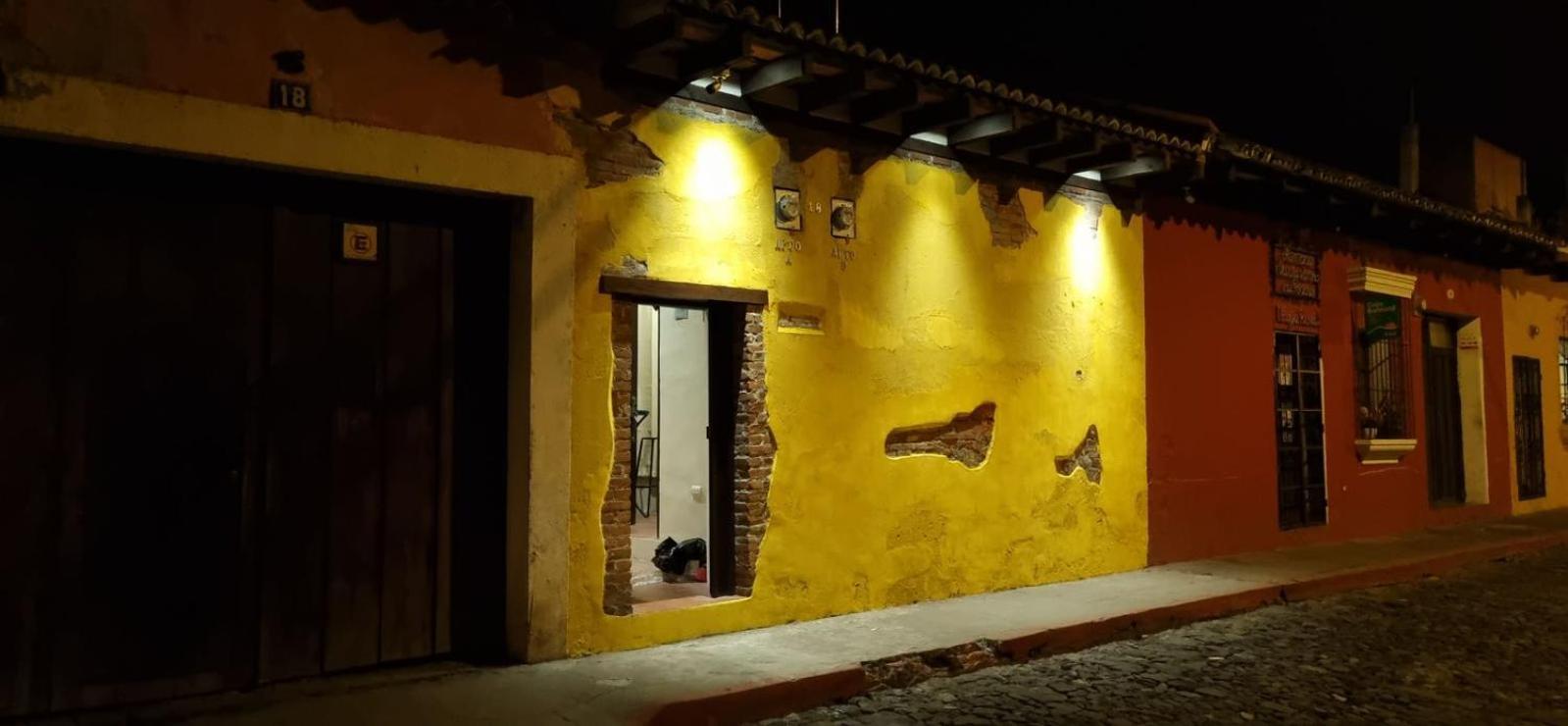 El Aventurero Hotel Antigua Eksteriør billede
